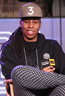 How tall is Lena Waithe?